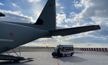 Covid: bimba di due anni trasportata d’urgenza da Lamezia a Roma con C130j Aeronautica Militare