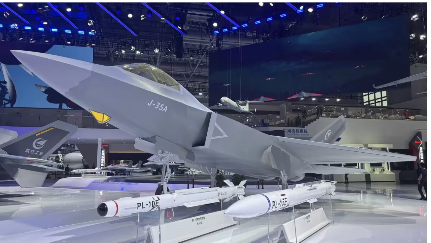 China Unveils J-35 Stealth Fighter-Bomber at Zhuhai Airshow