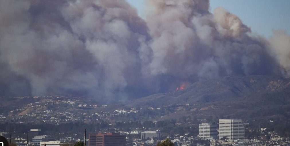 Los Angeles in “fiamme”